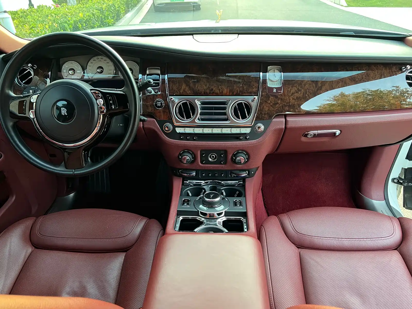 Фото 9 - Rolls-Royce Ghost