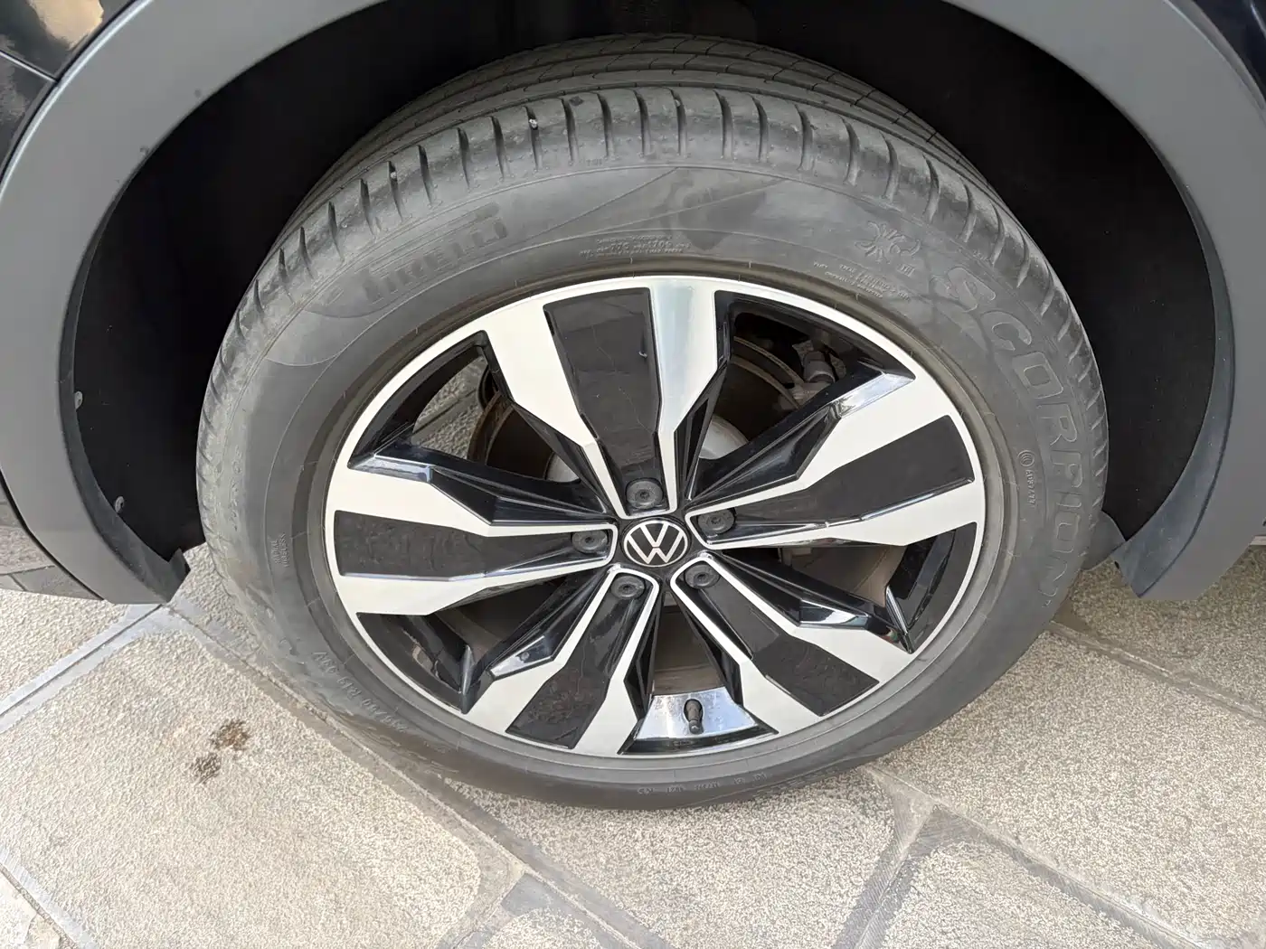 Volkswagen Tiguan L 2022 330TSI Auto 2WD R-Line Premium Edition фото 24