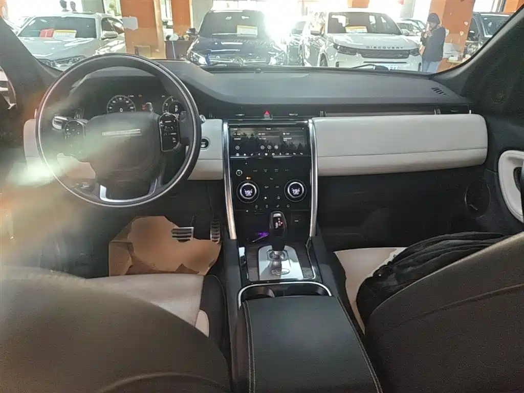 LAND ROVER DISCOVER SPORTS