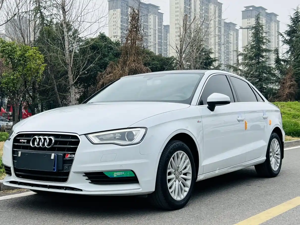 Audi A3 2016 Limousine 35 TFSI Leadership