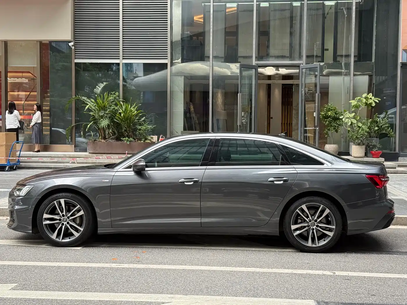Audi A6L 2021 45 TFSI Exclusive Sport фото 4