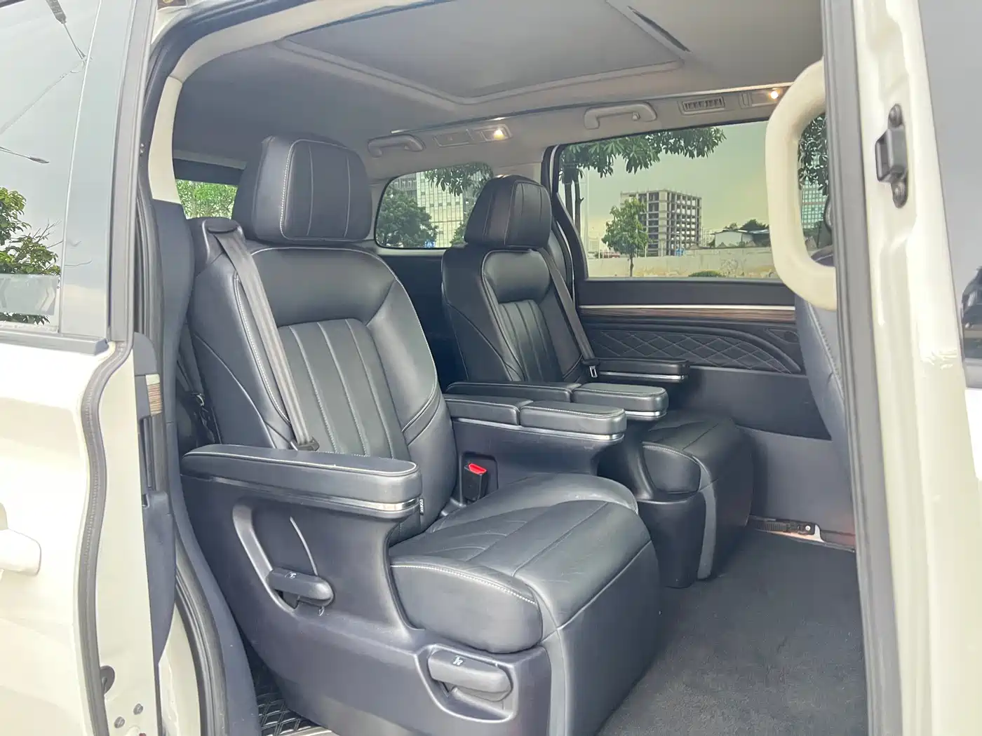 GAC Trumpchi Trumpchi M8 2020 Pilot 390T Prestige Edition фото 15