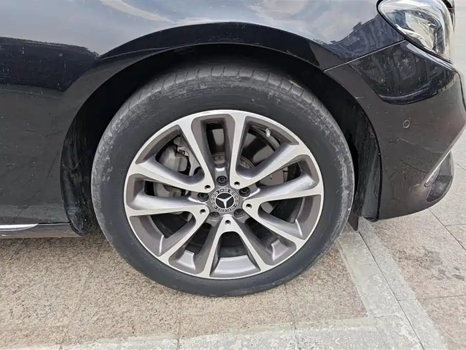 Mercedes-Benz E-Class 2019 E 260 L фото 6