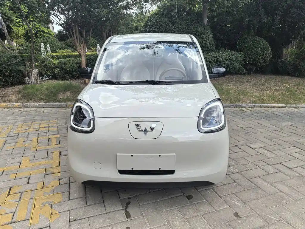Wuling Motors Hongguang MINIEV 2026 2025 4-Door Advanced