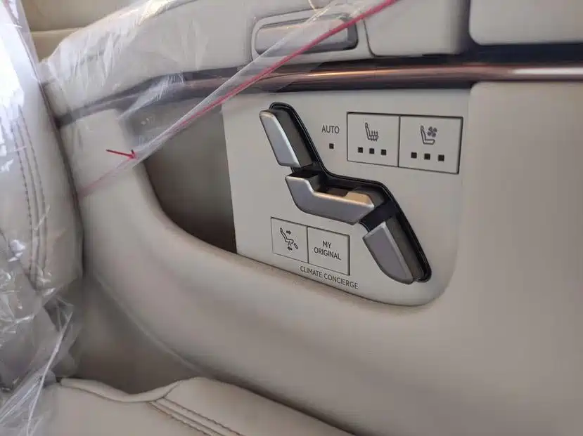 Lexus LM 2025 Model 350h Seven-Seater Elegance Edition фото 9