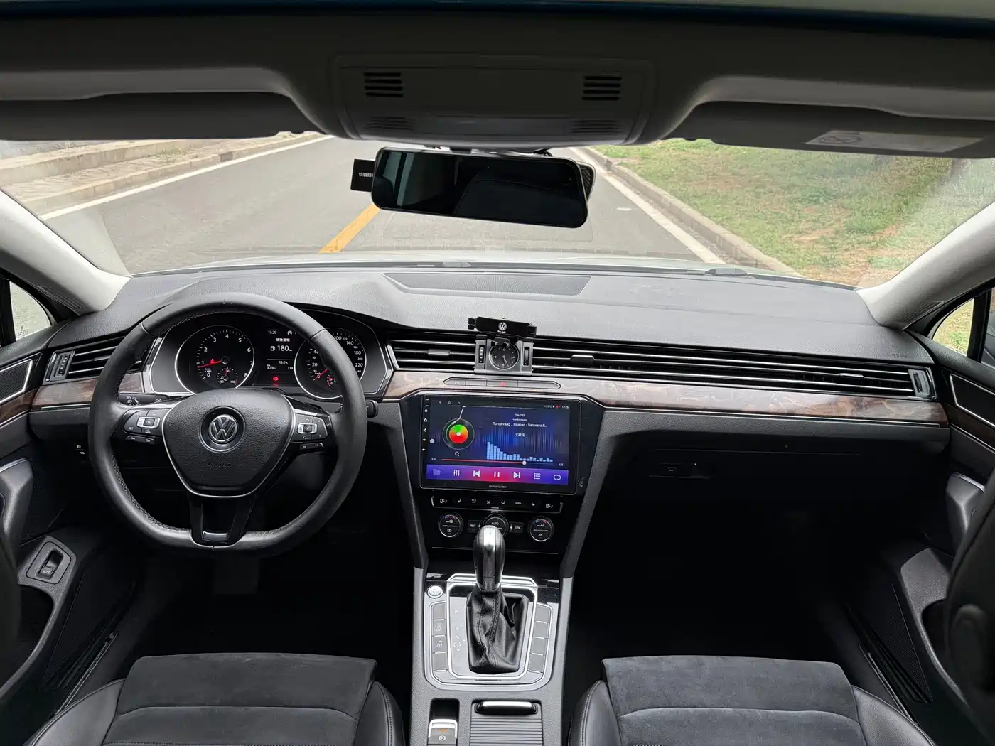 Volkswagen Magotan 2017 330TSI DSG Luxury фото 10