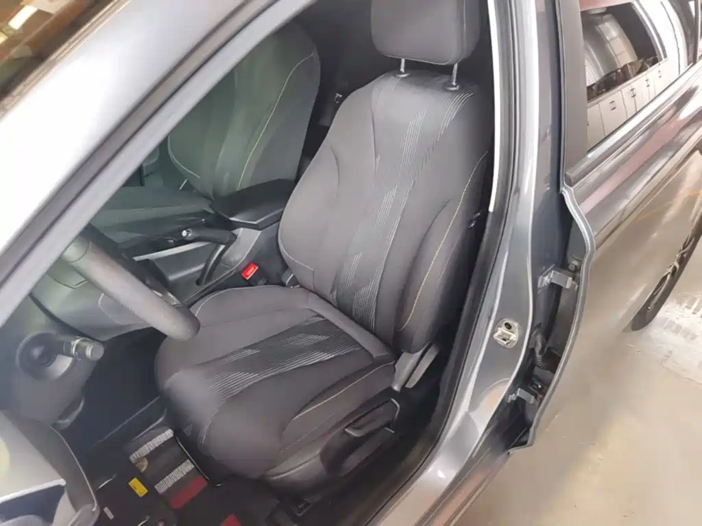 Photo 15 - Roewe i5