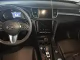Photo 13 - Infiniti QX50