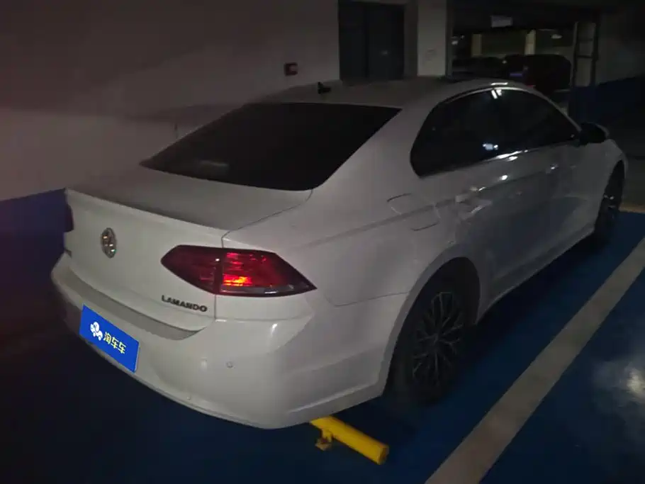 Volkswagen Lamando 2017 230TSI DSG Trend Edition фото 3