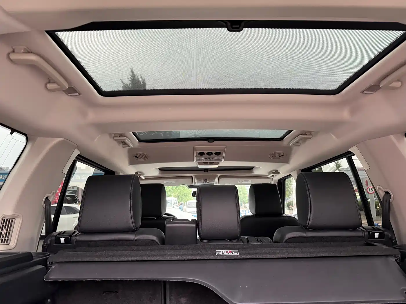 Land Rover Discovery 2014 3.0 SC V6 HSE фото 26