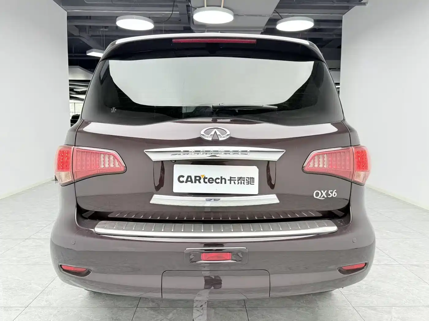 Infiniti QX80 2013 5.6L 4WD фото 5