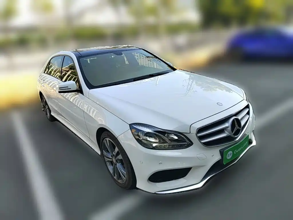 Фото 6 - Mercedes-Benz E-Class