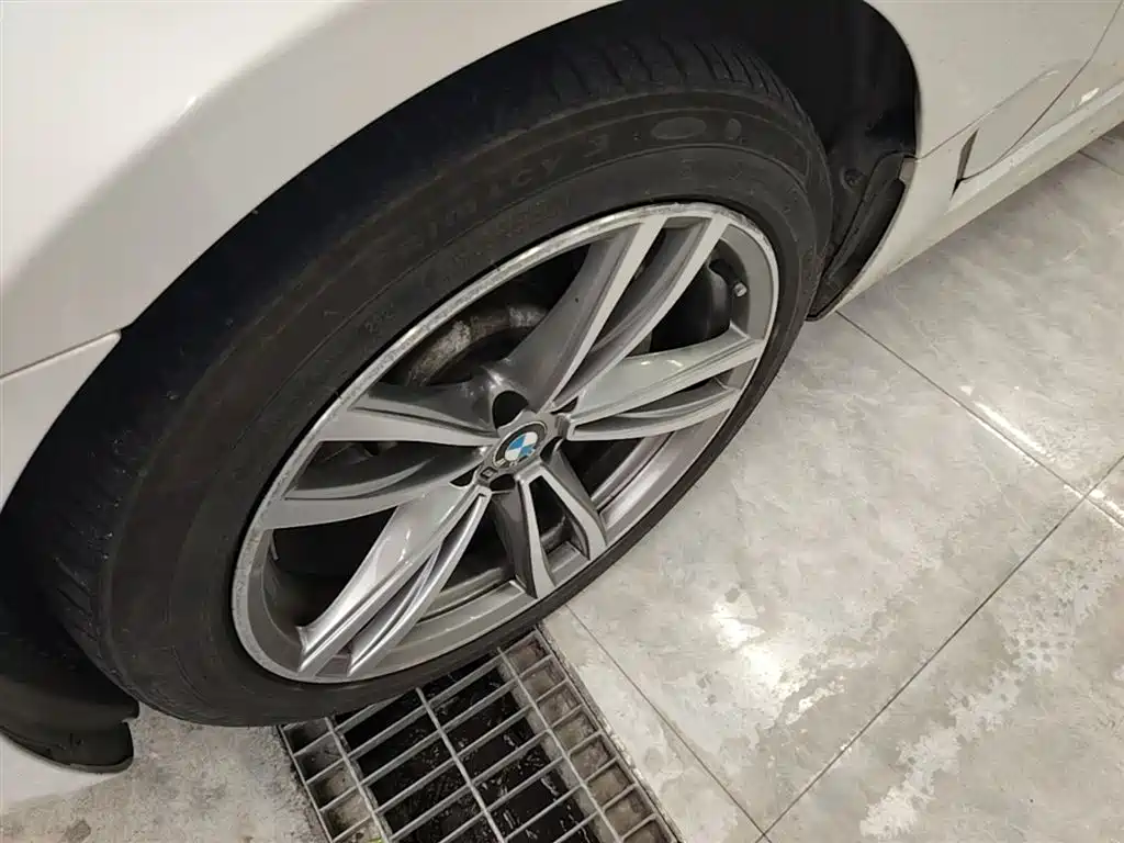 BMW 6 Series GT 2018 630i M Sport Package фото 23