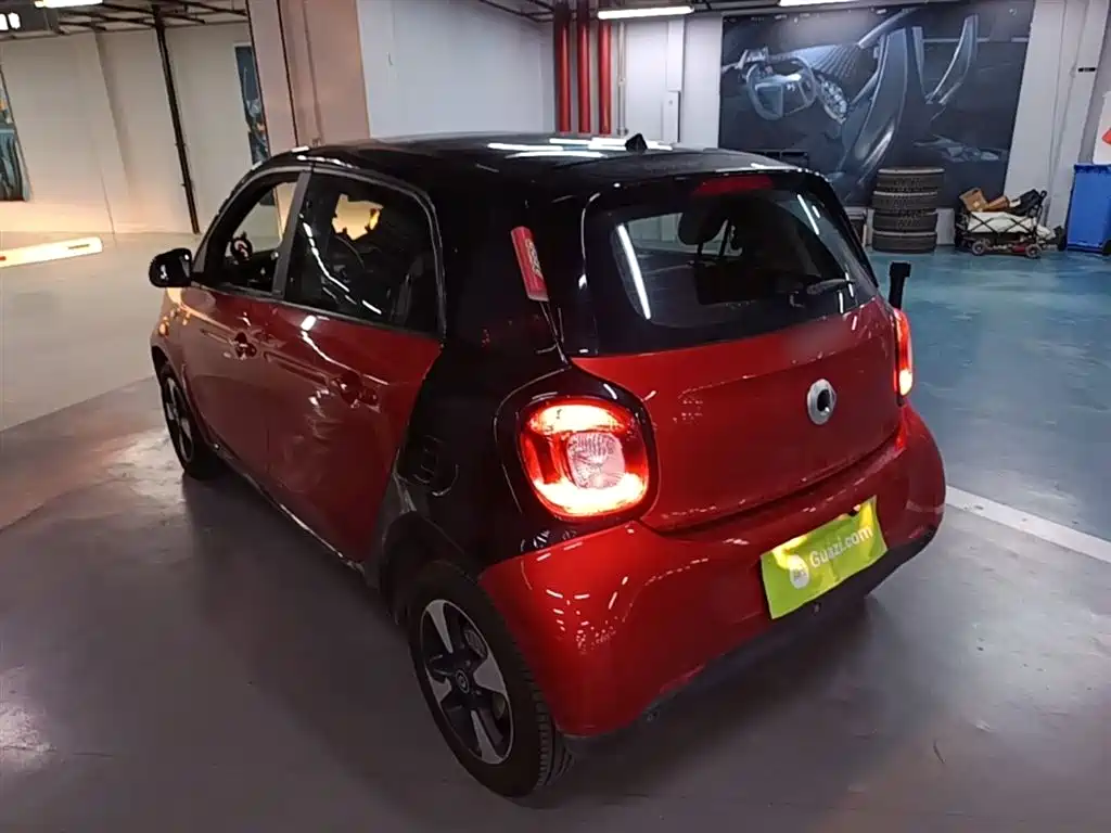 smart forfour 2018 2018 Model 0.9T 66kW Fashion Edition