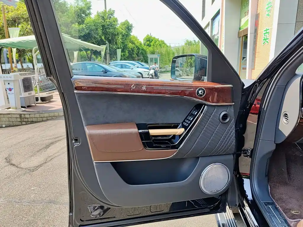 Hongqi Guoyao 2023 2022 4.0T Premium Flagship 4-Seater