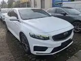 Фото 4 - Geely Preface