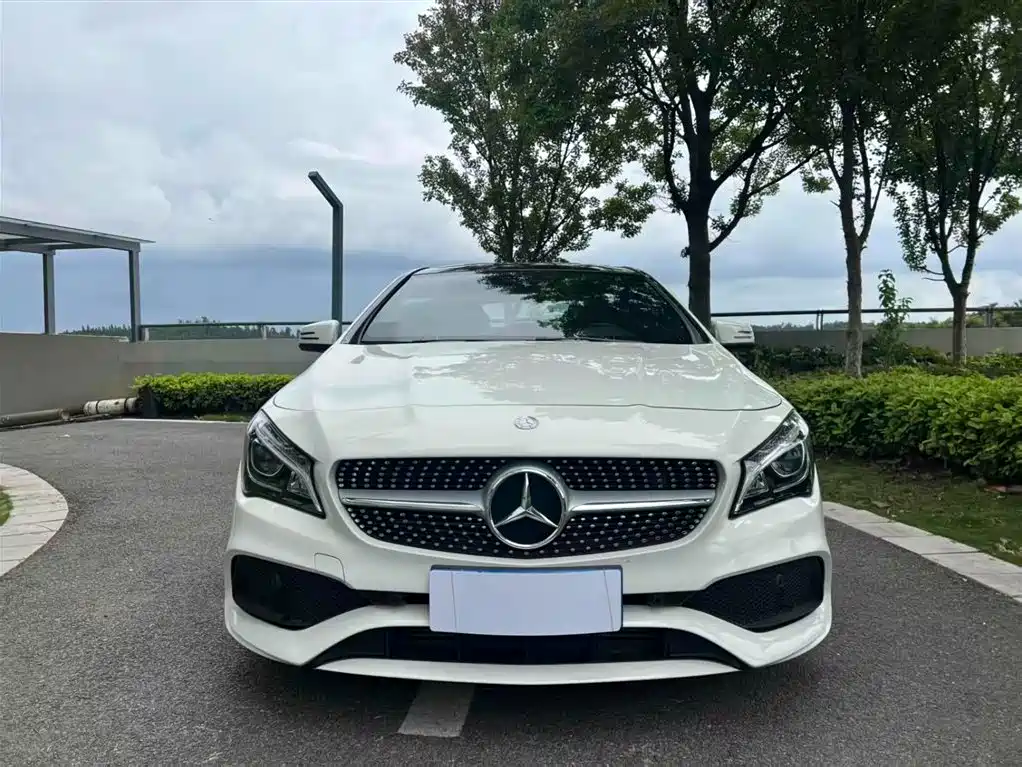 Mercedes-Benz CLA (Import) 2017 CLA 200 Dynamic фото 2