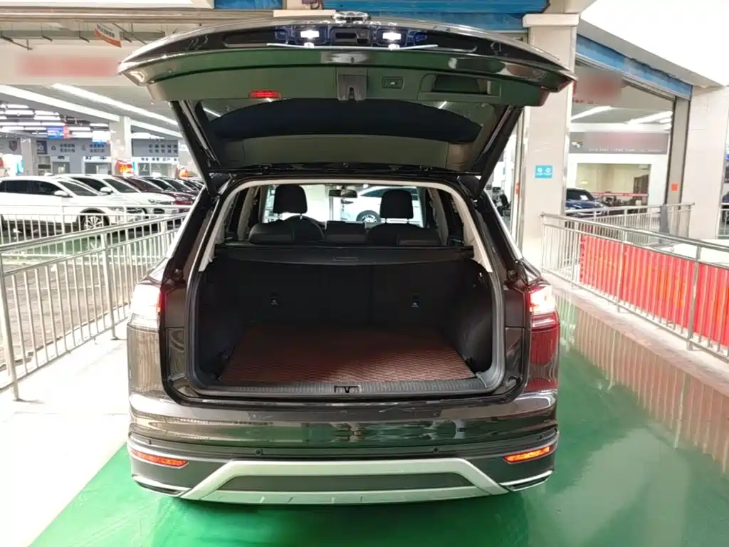 Volkswagen Tayron 2026 2025 Facelift 300TSI Shared Edition