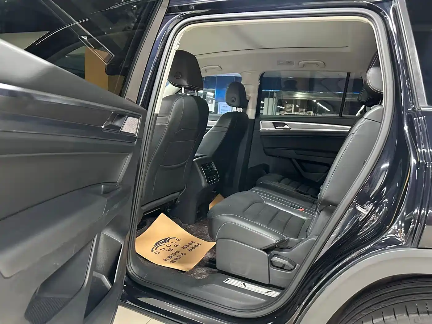 Volkswagen Teramont 2019 330TSI 2WD Luxury China VI фото 6