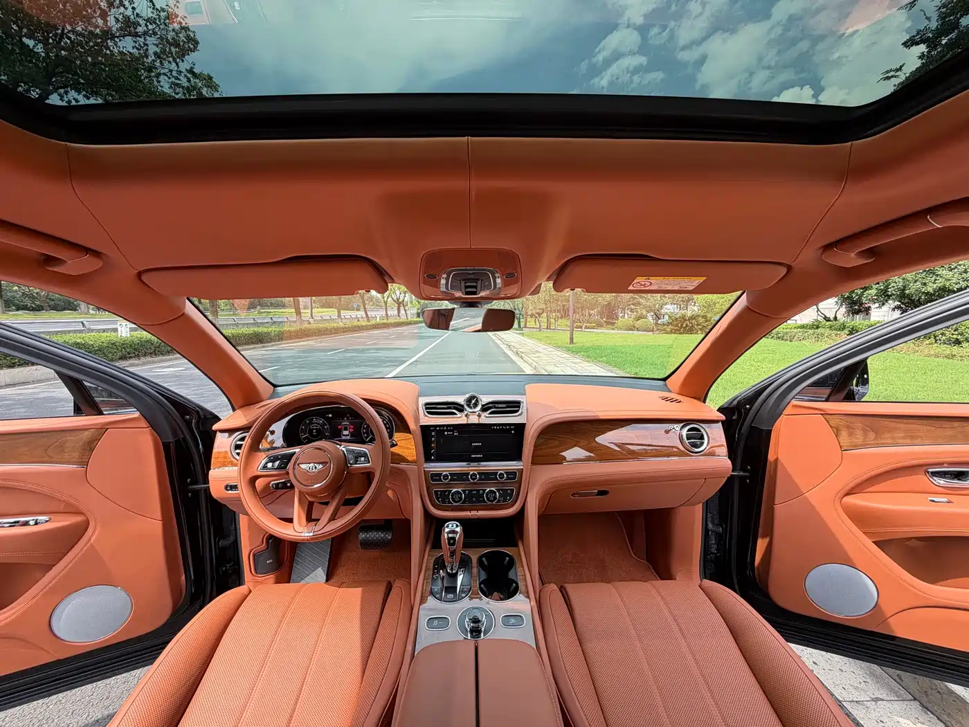 Bentley Bentayga 2025 2024 4.0T V8 Long Wheelbase