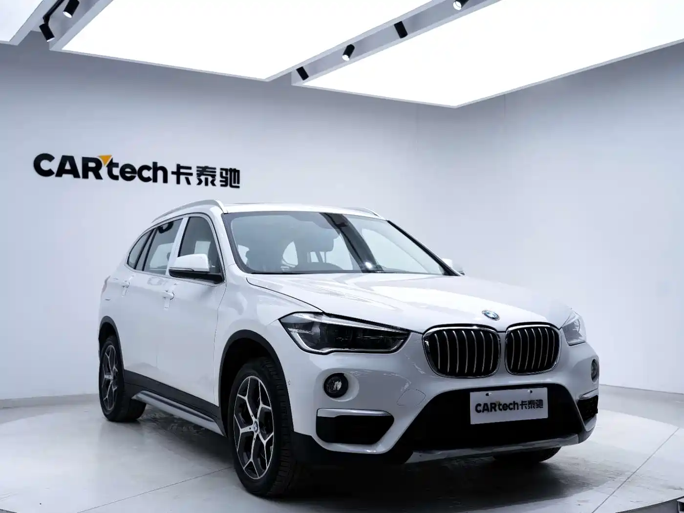 BMW X1 2019 xDrive20Li Premium Model фото 9