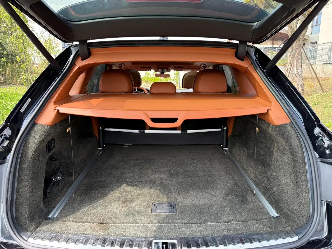 Bentley Bentayga 2016 6.0T Standard Edition фото 11
