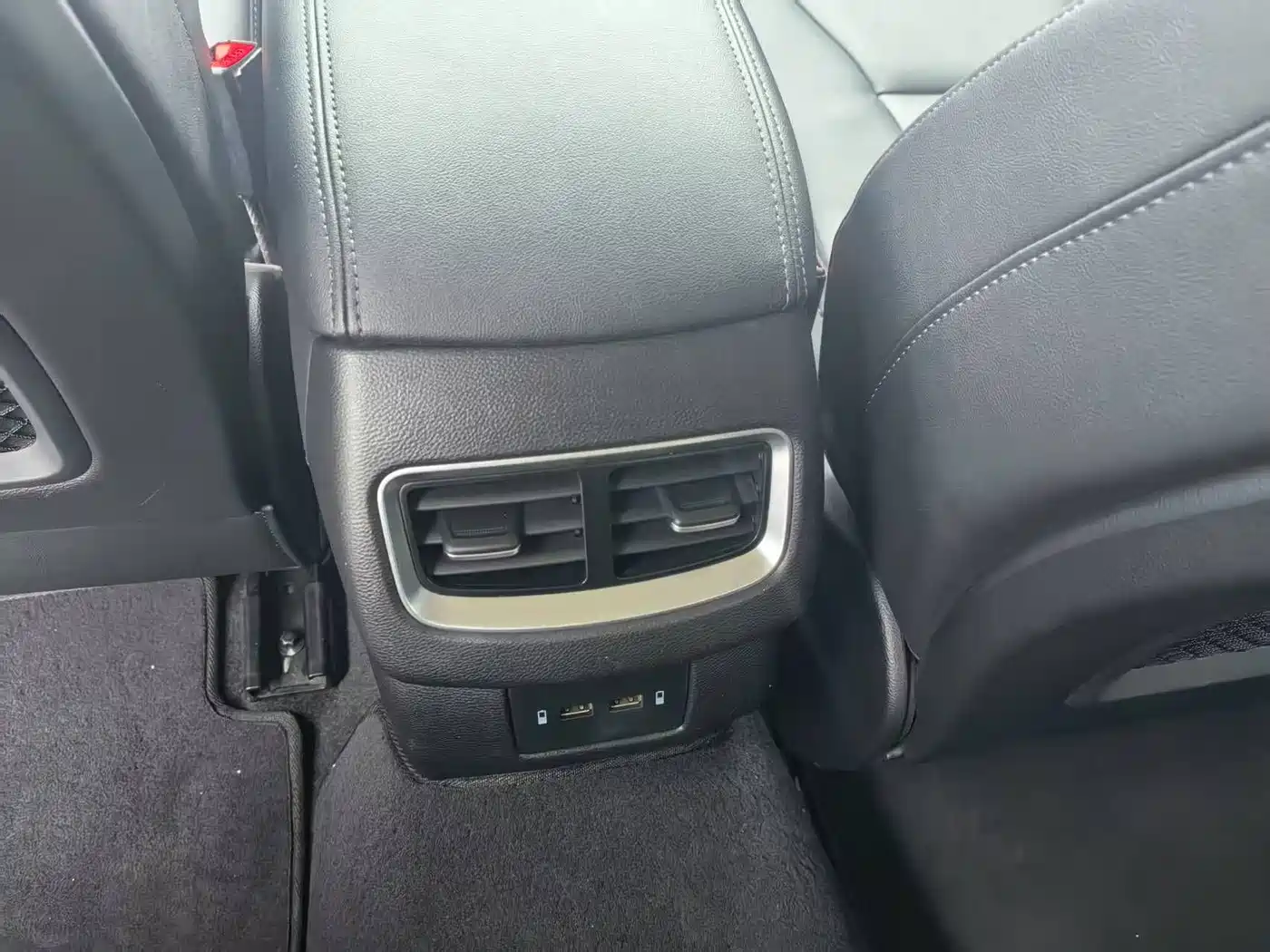 Hongqi H5 2020 1.5T DCT Qi Rhythm Edition фото 12
