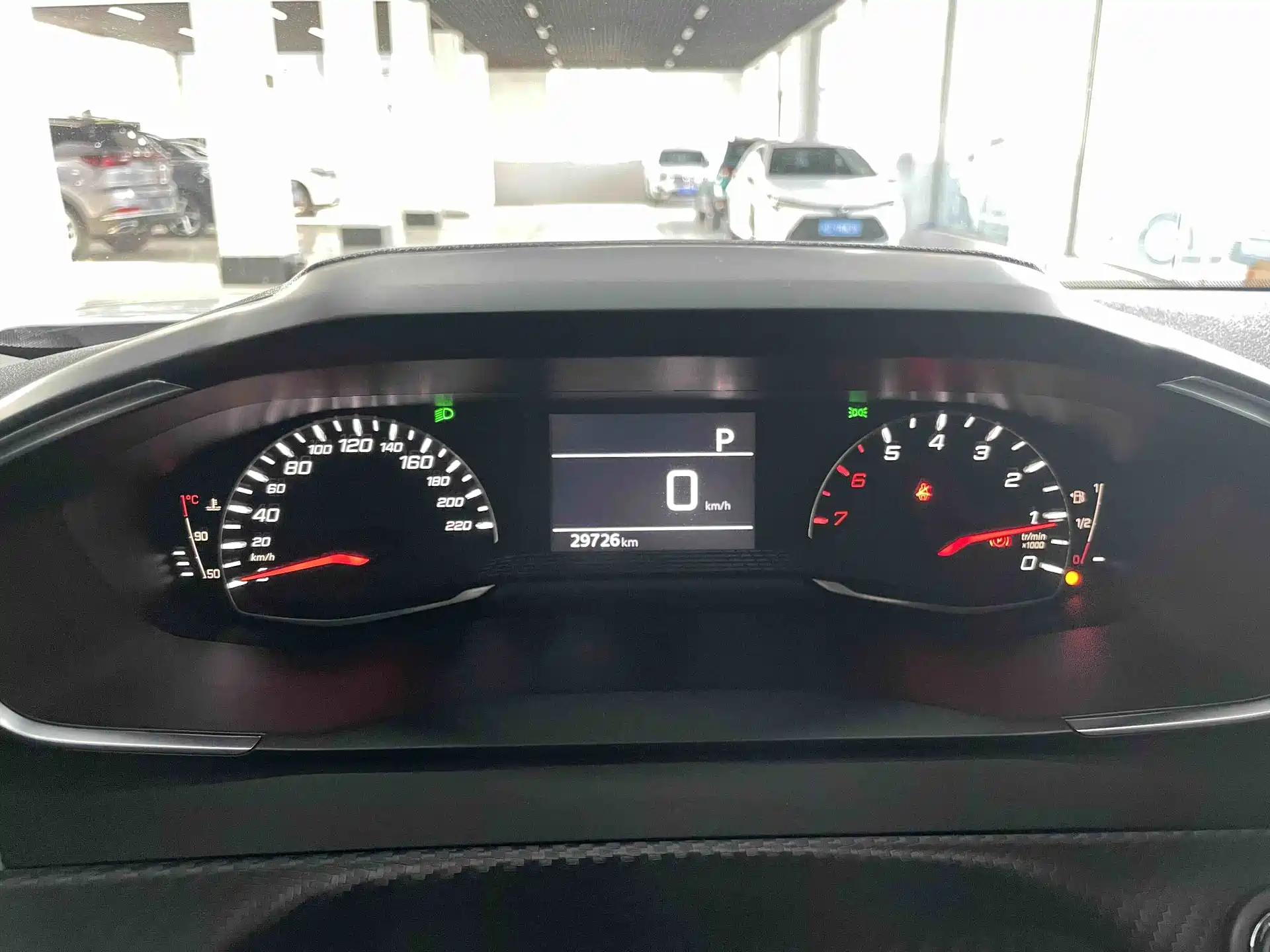 صورة 18 - Peugeot 2008