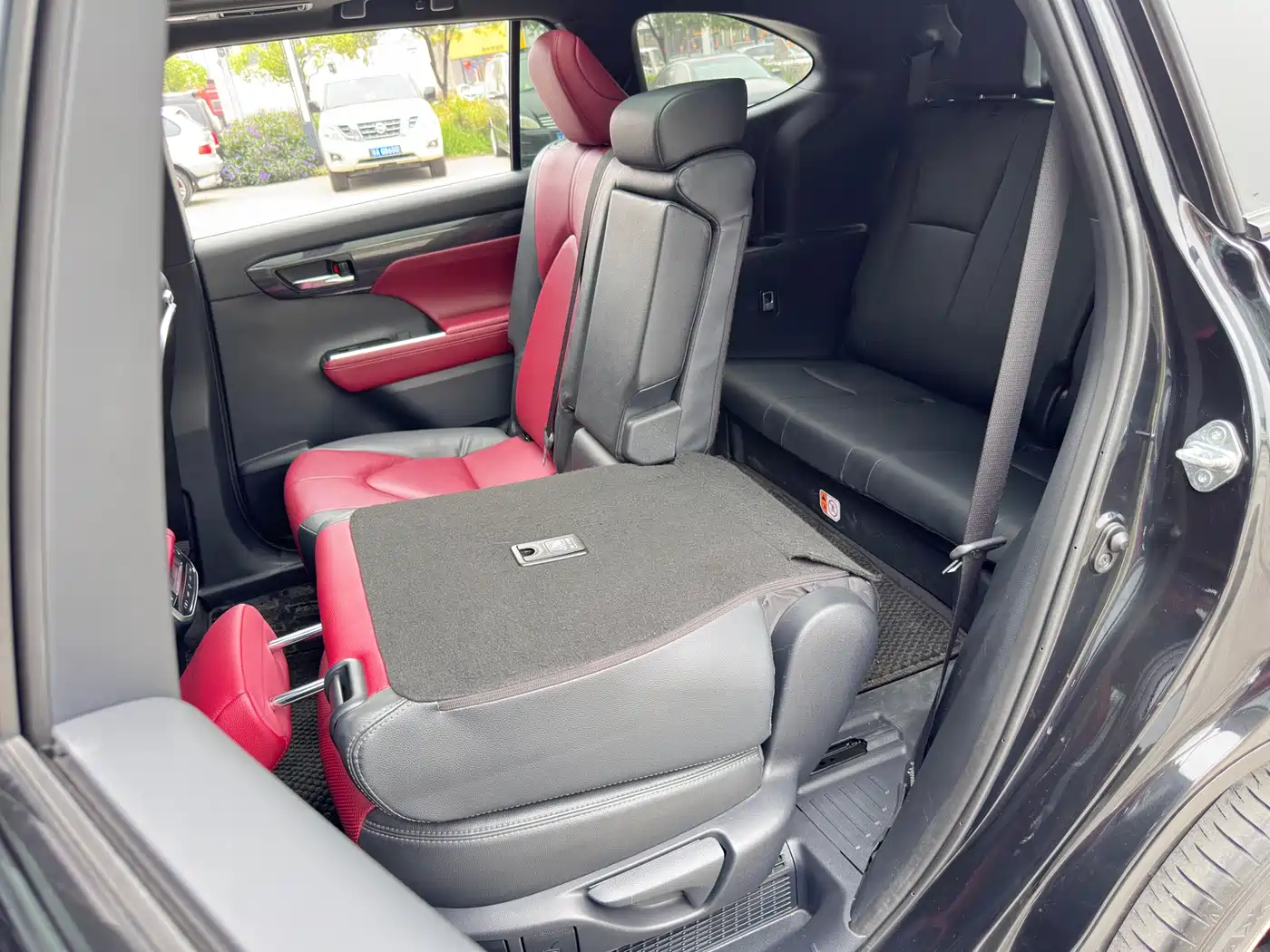 Toyota Crown Kluger 2021 2.5L HEV AWD Flagship Edition фото 23