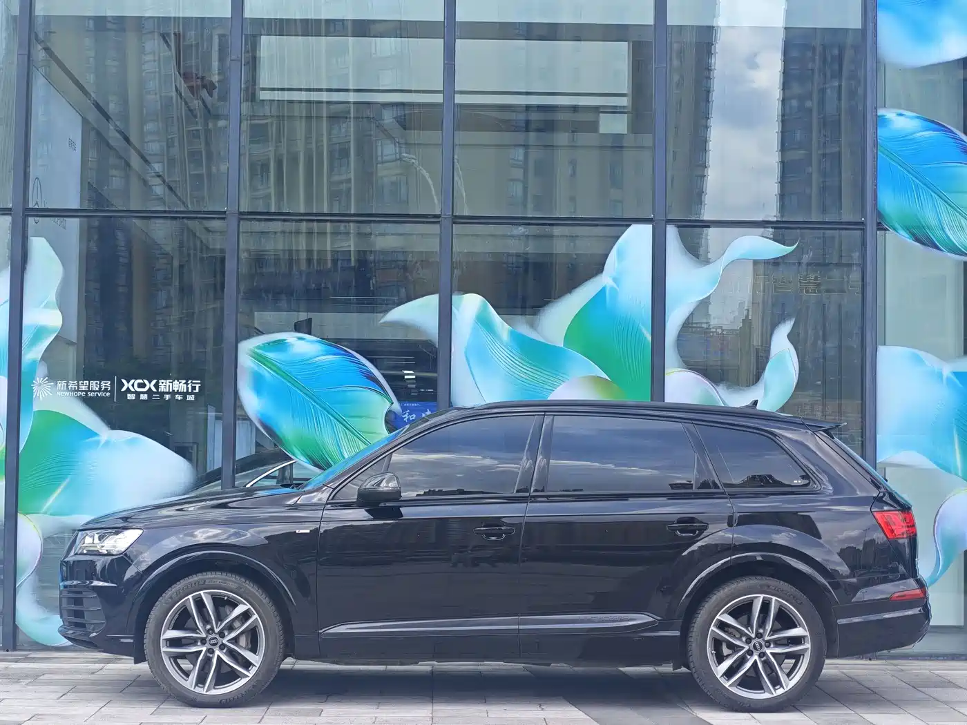 Фото 2 - Audi Q7