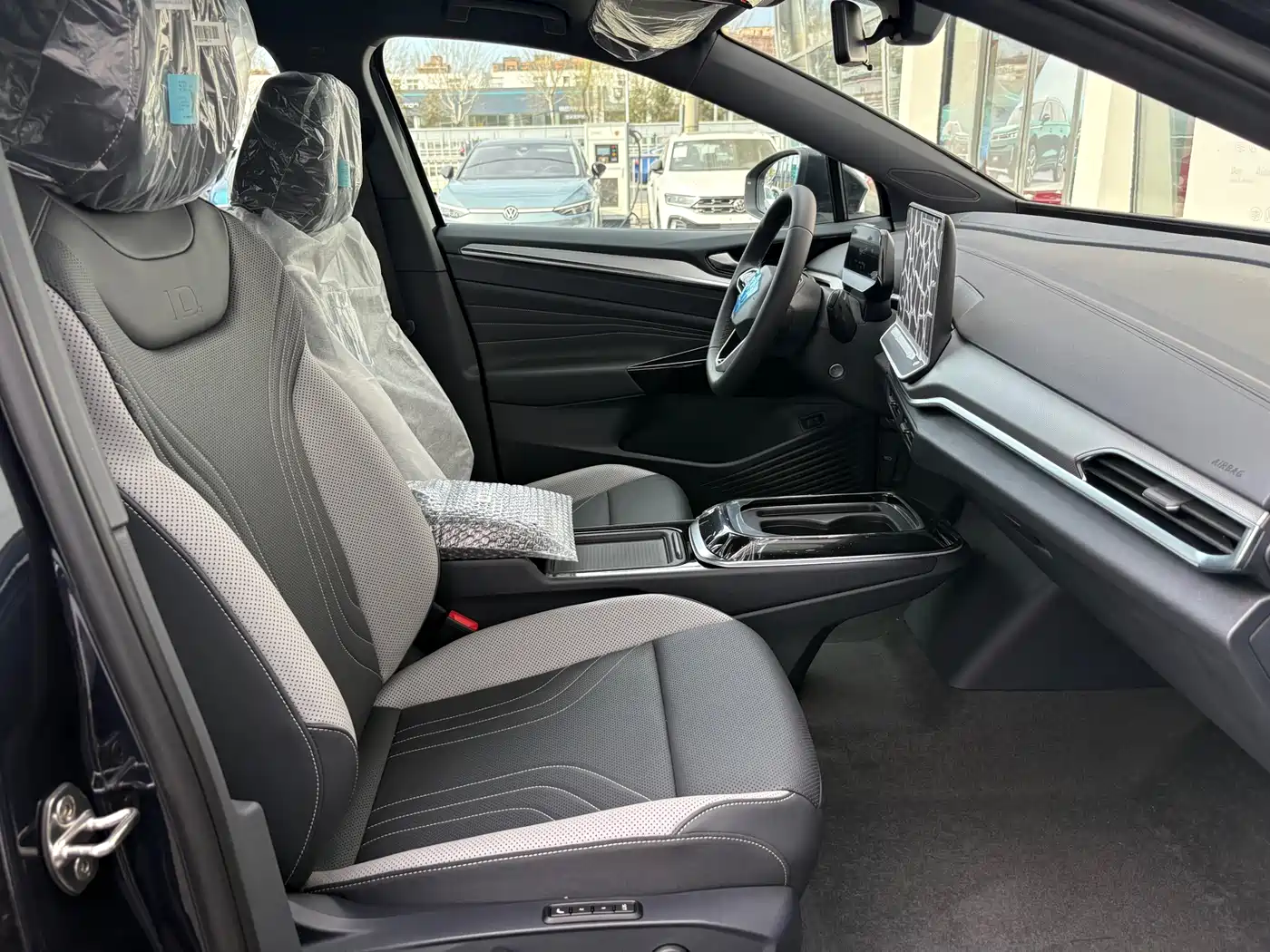 Volkswagen ID.4 CROZZ 2026 Dark Knight PRO Edition фото 13