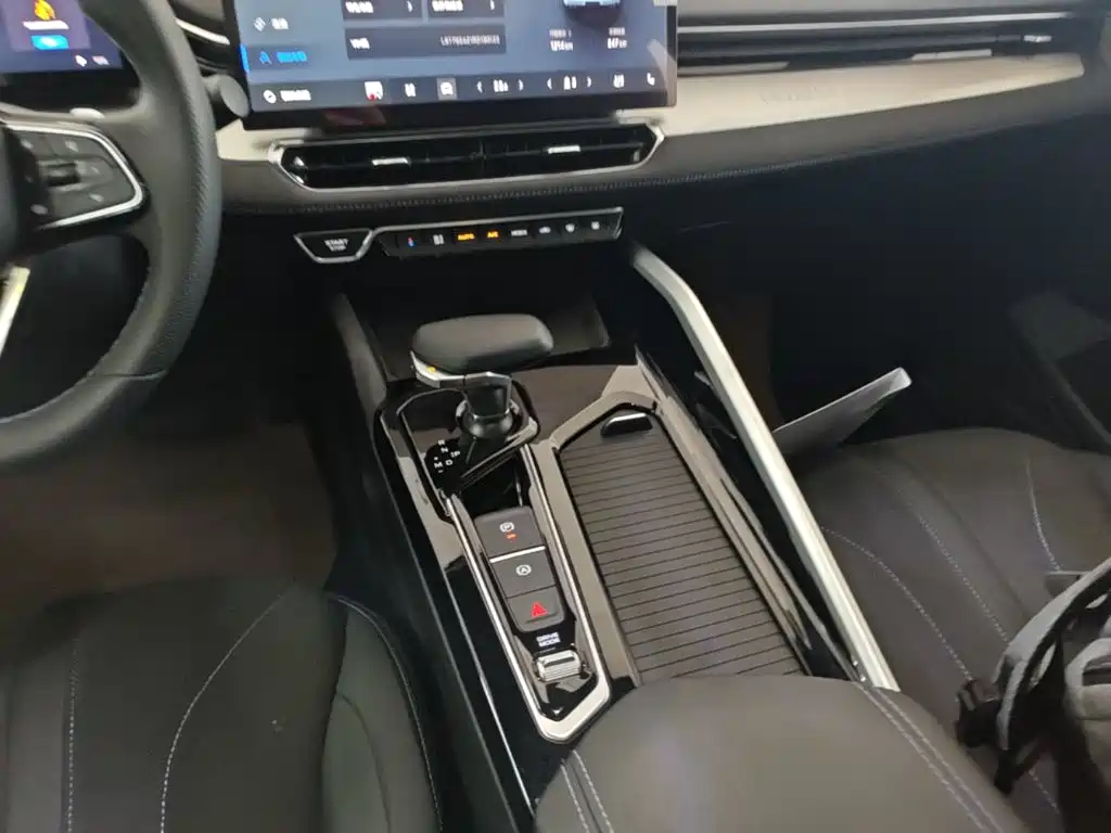 Geely Preface 2026 2025 Oriental Glory 2.0TD Star Edition