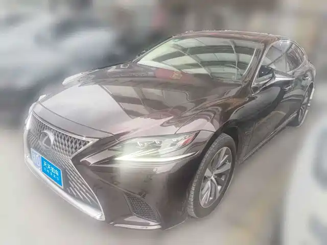 Lexus LS 2020 500h Excellence (China VI) — фото 1