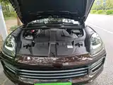 Photo 16 - Porsche Cayenne New Energy