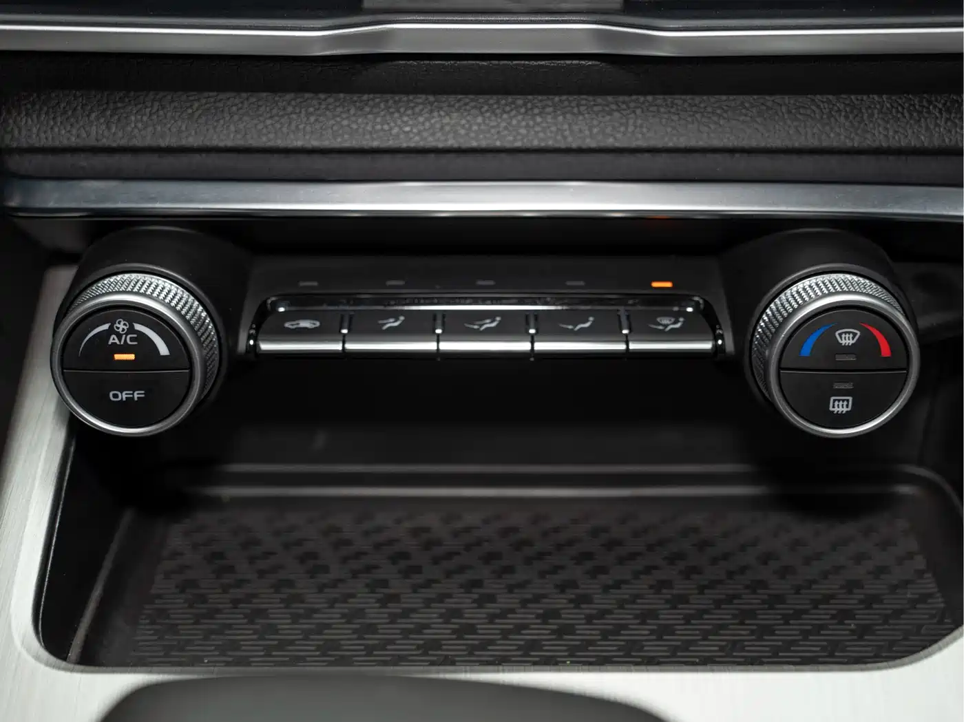 GEELY AUTOMOBILE BINYUE