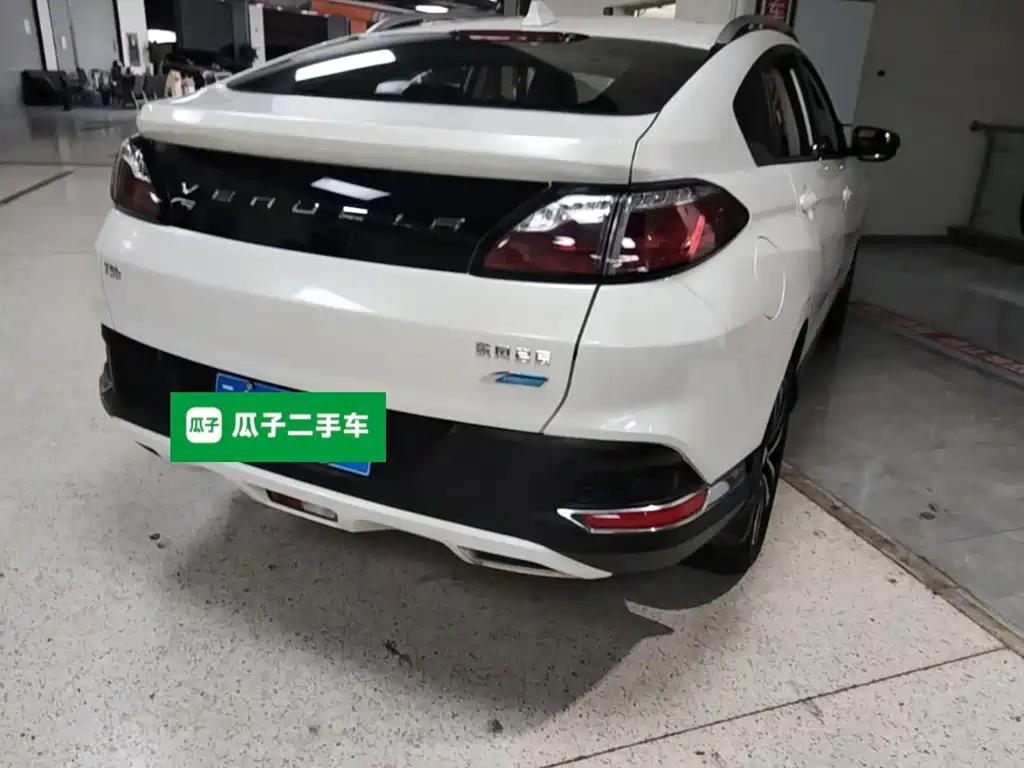 Venucia T90 2018 2018 2.0L CVT Smart Connection Intelligent Edition China V