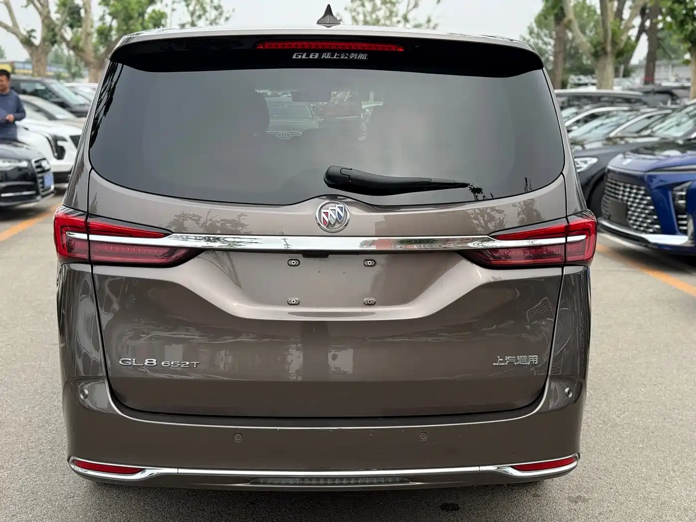 Buick GL8 2021 Land Business Class 652T Luxury фото 12