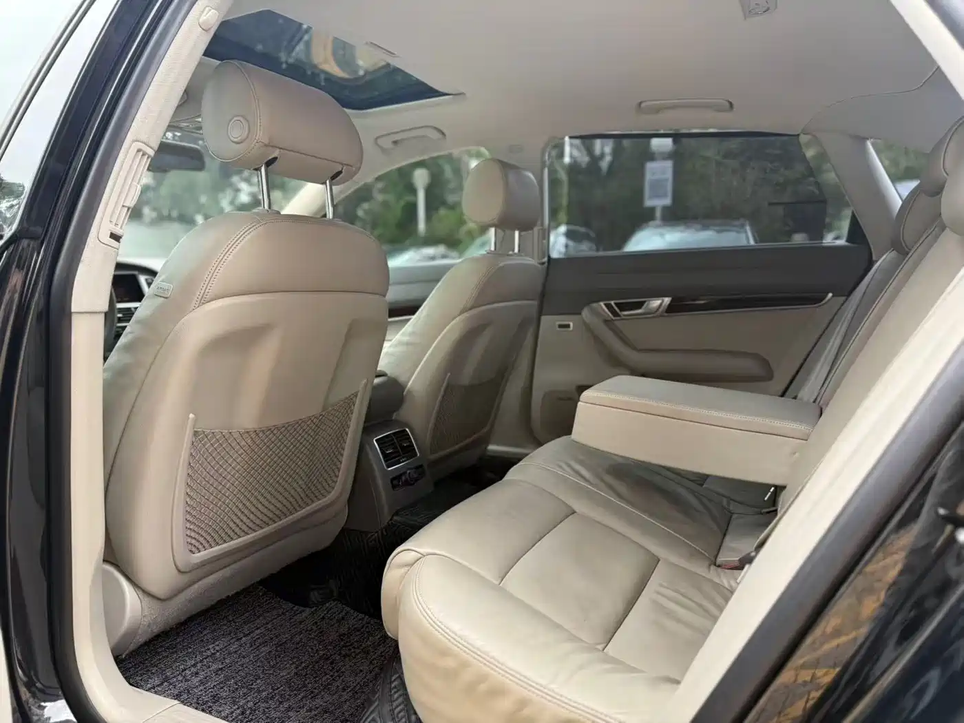 Audi A6L 2010 2.4L Luxury фото 8