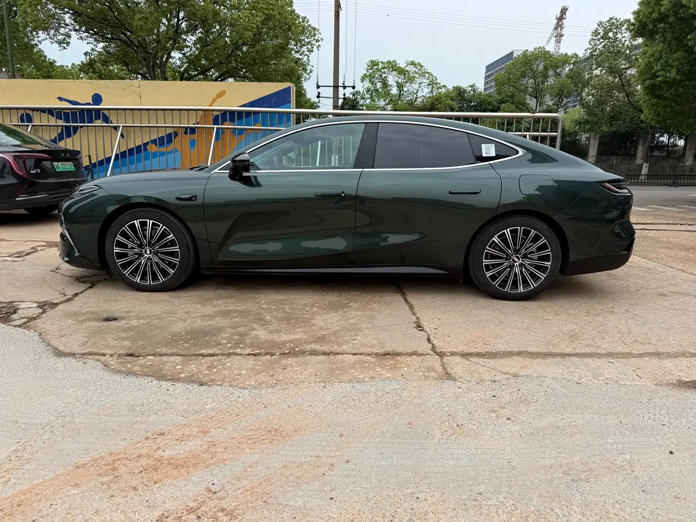 Geely Galaxy Galaxy Xingyao 8 2025 130km EM-i Premium Edition фото 8