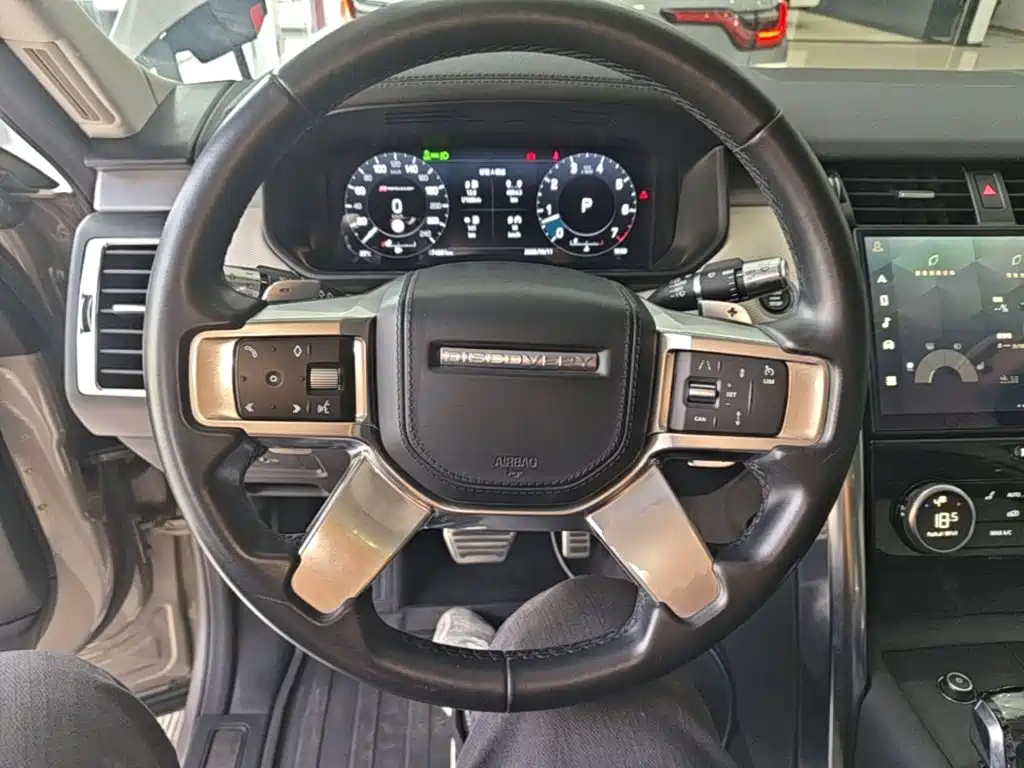 Photo 11 - Land Rover Discovery