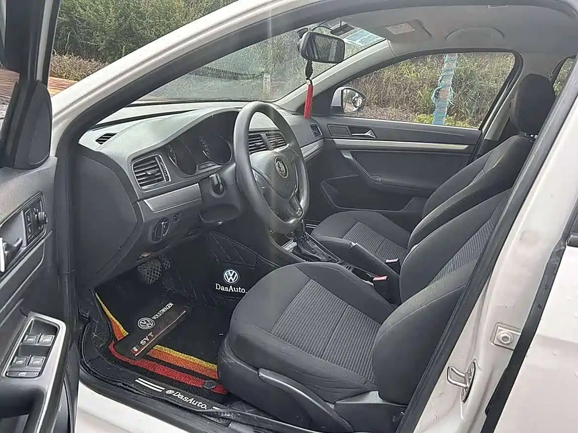 Volkswagen Lavida 2017 1.6L Automatic Trend Edition фото 7