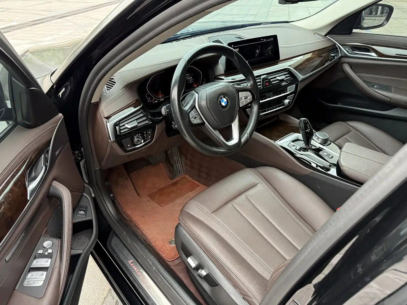 BMW 5 Series 2020 525Li Luxury Package фото 10