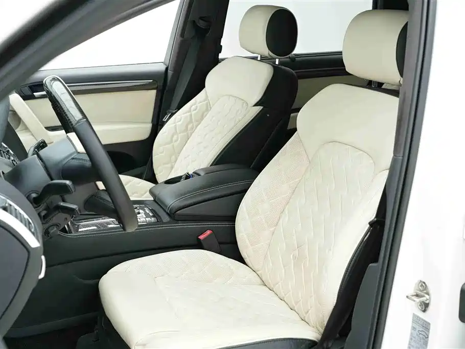 Audi Q7 2010 2010 Model 6.0 V12 TDI Flagship