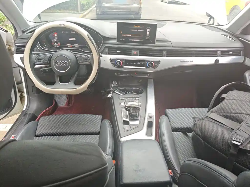 Фото 10 - Audi A4L