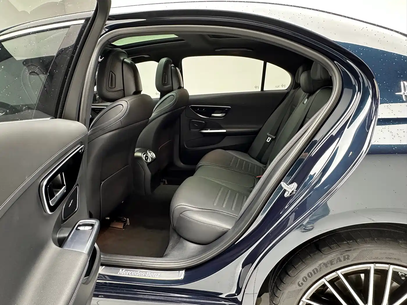 Mercedes-Benz C-Class 2023 Facelift C 260 L Sport Edition фото 8