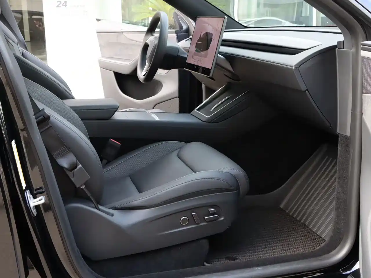 2026 Tesla Model Y L