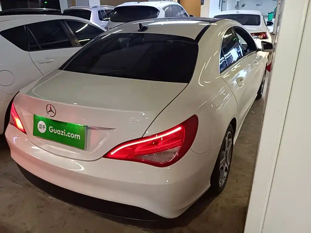 صورة 7 - Mercedes-Benz CLA (Import)