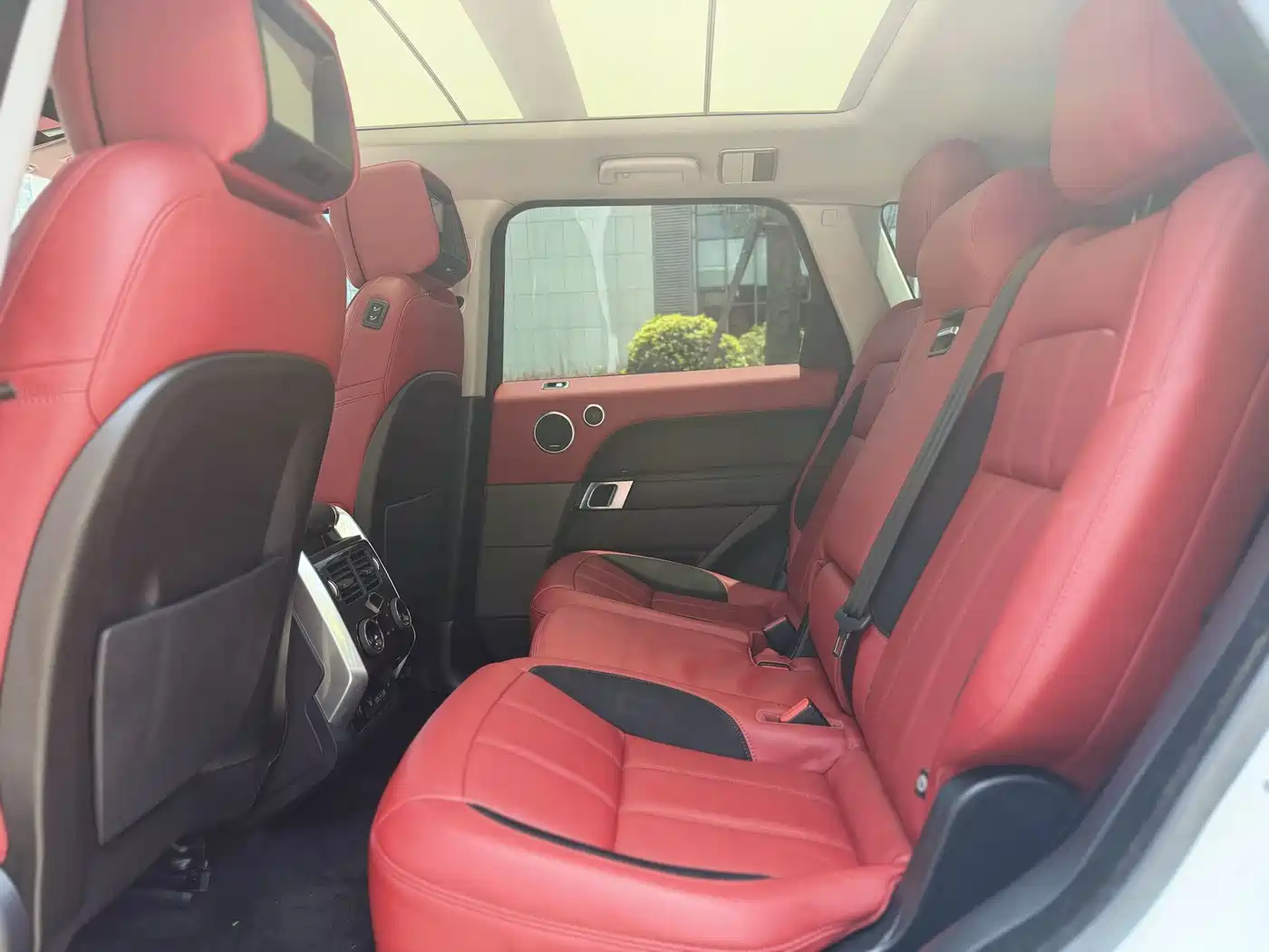 Фото 8 - Land Rover Range Rover Sport