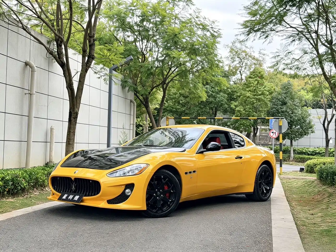 Maserati GranTurismo 2012 2007 4.2L Standard