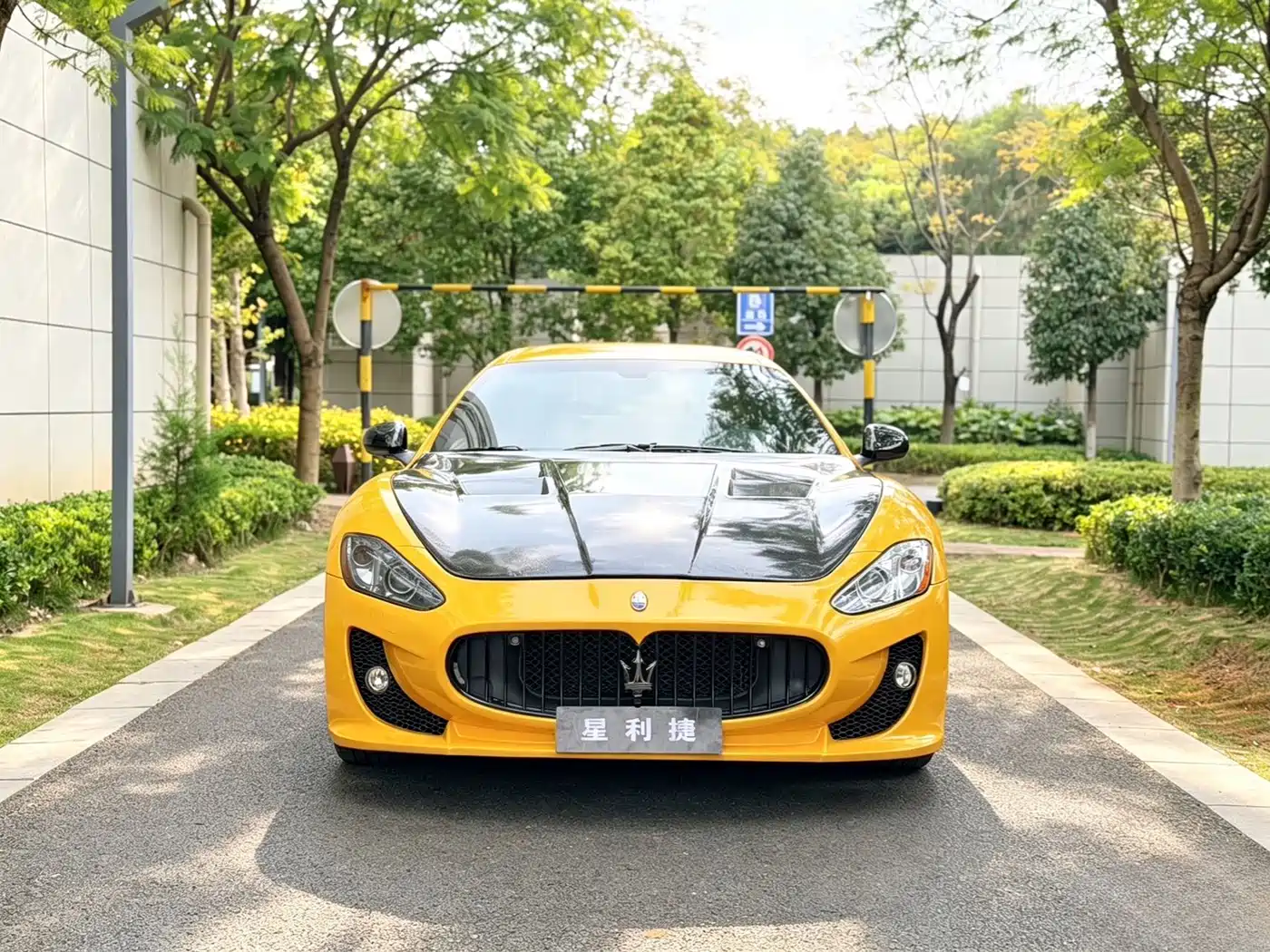 Maserati GranTurismo 2012 2007 4.2L Standard